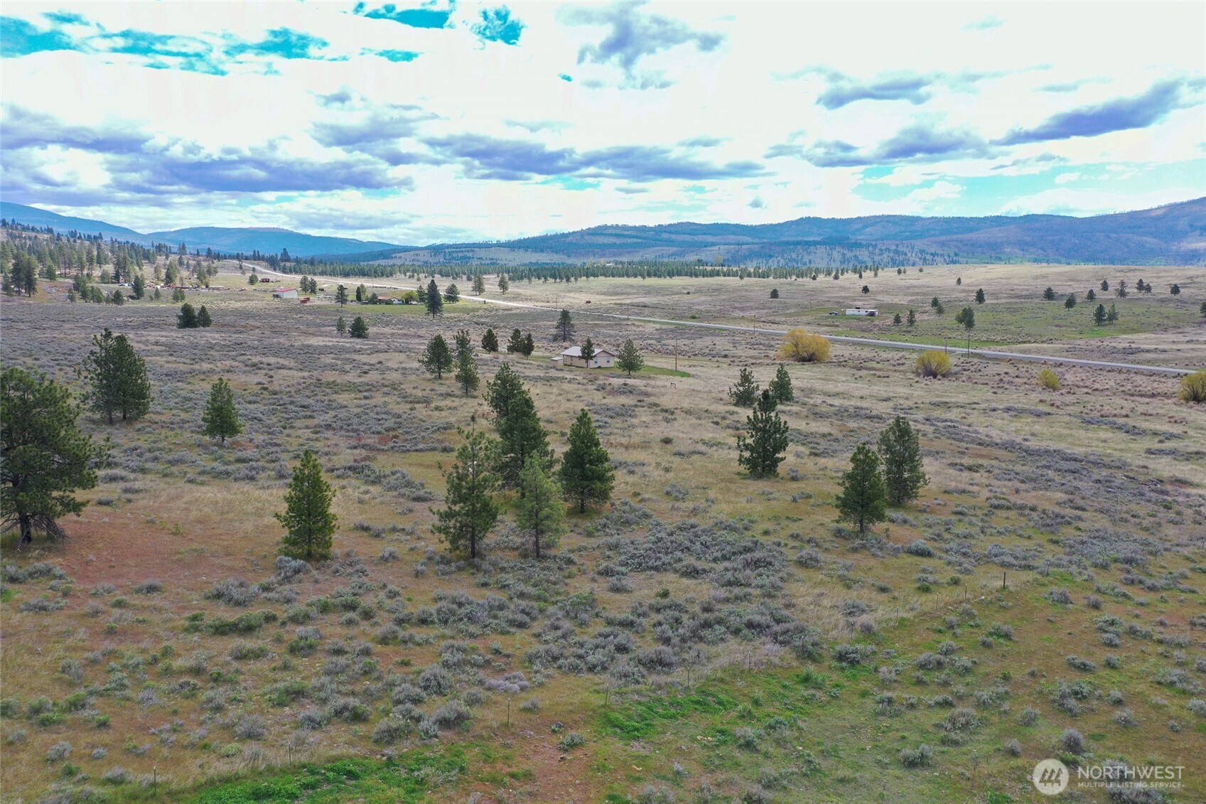 6996 Hwy 155 , Omak, WA 98841