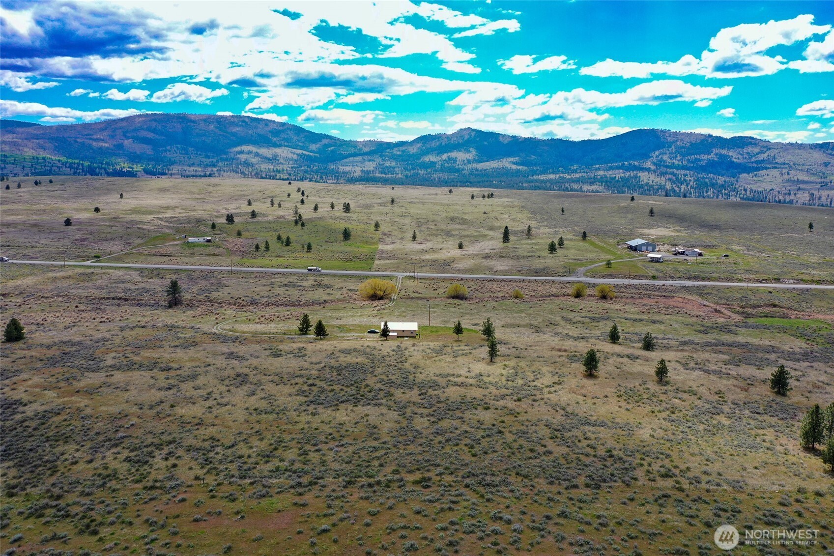 6996 Hwy 155 , Omak, WA 98841