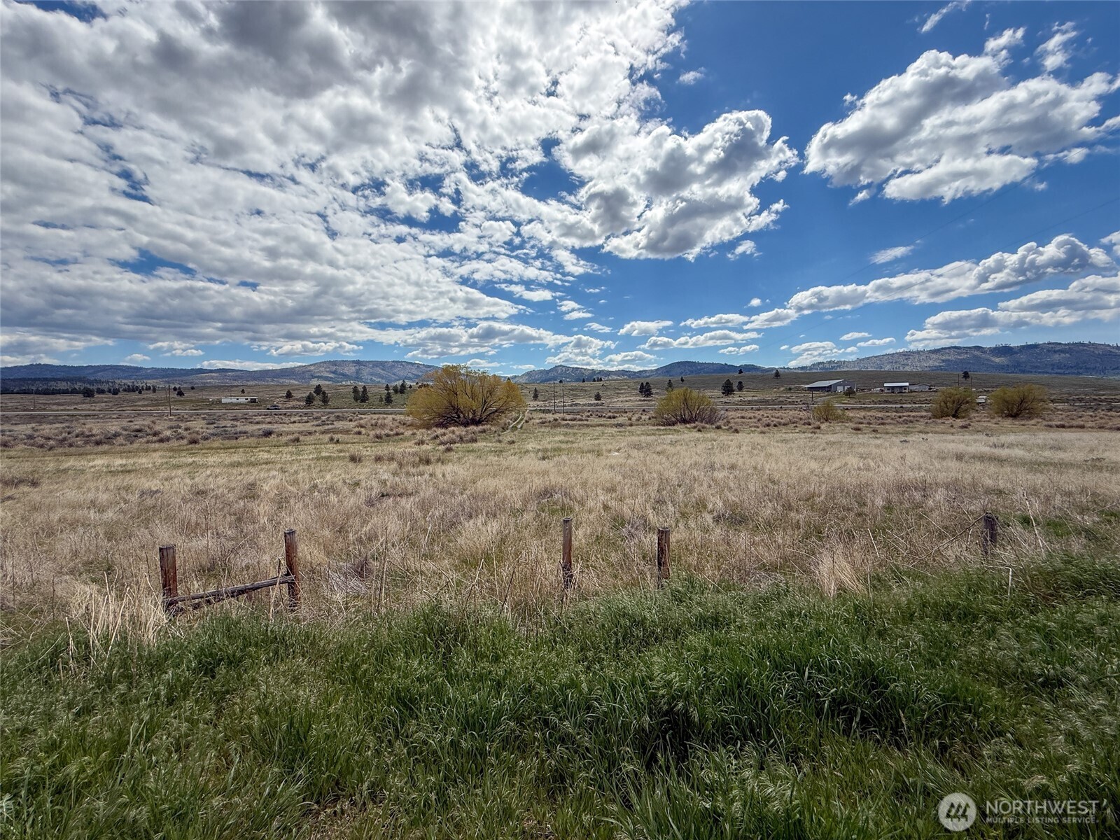 6996 Hwy 155 , Omak, WA 98841