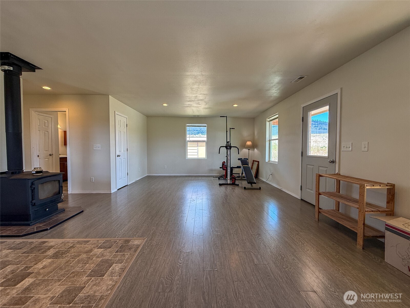 6996 Hwy 155 , Omak, WA 98841