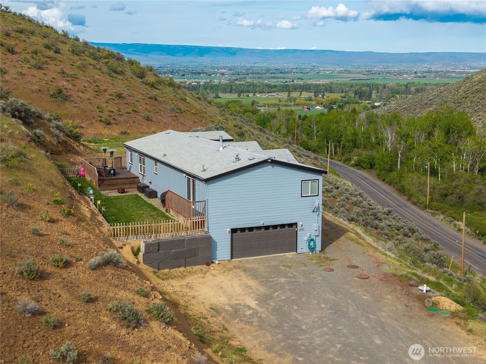 5370 W Umptanum Road , Ellensburg, WA 98926
