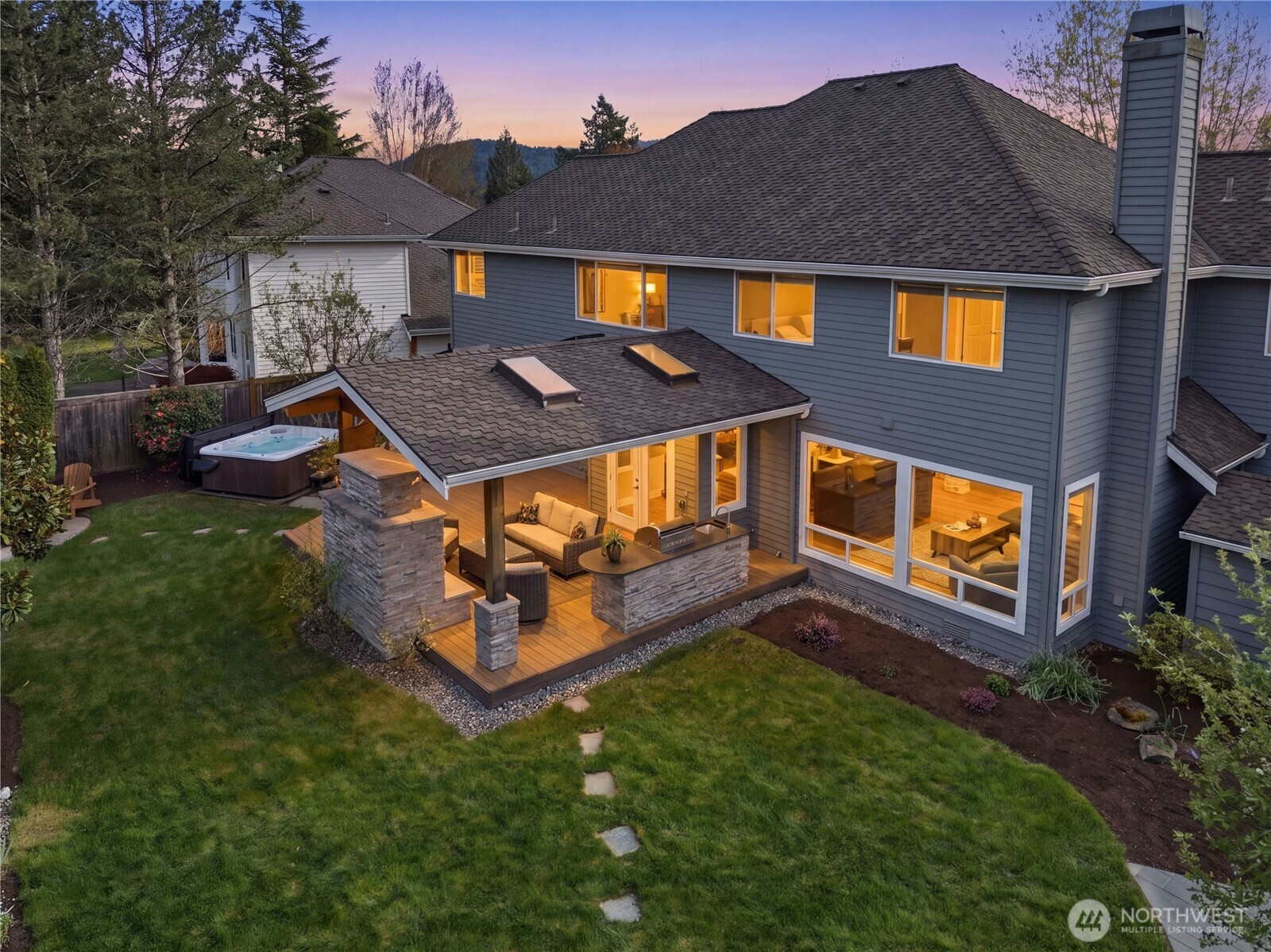 2218 274th Court SE, Sammamish, WA 98075