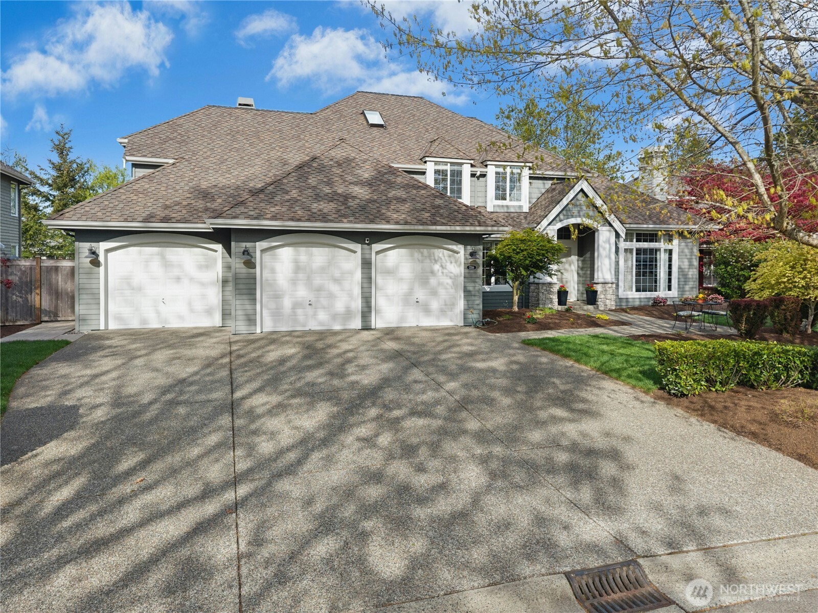 2218 274th Court SE, Sammamish, WA 98075