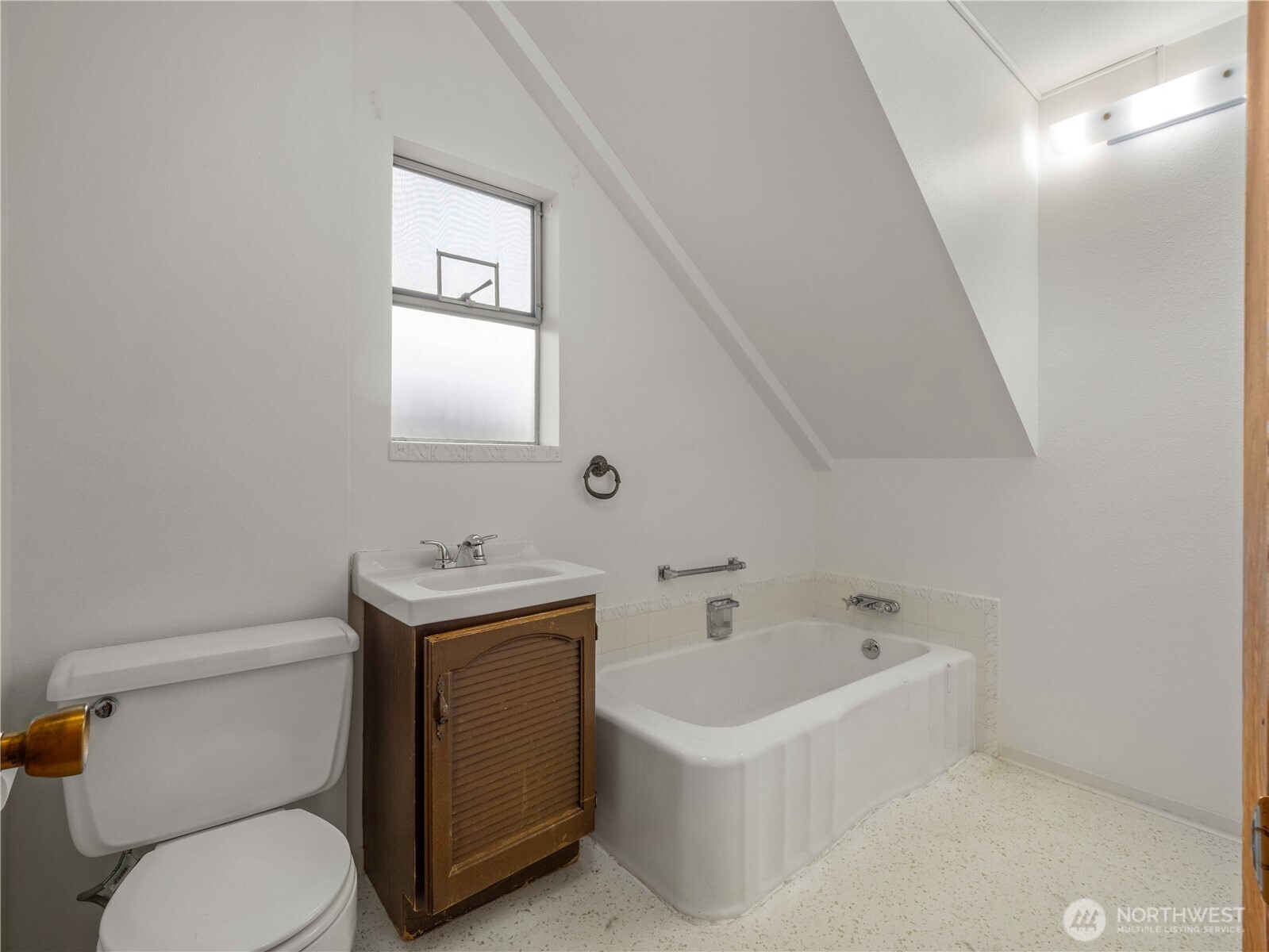 5704 N Ruby Street , Tacoma, WA 98407