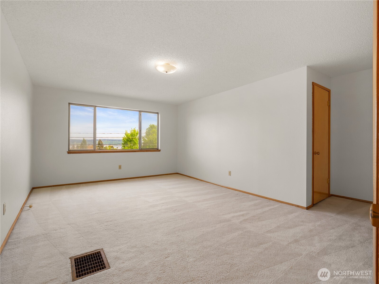 5704 N Ruby Street , Tacoma, WA 98407