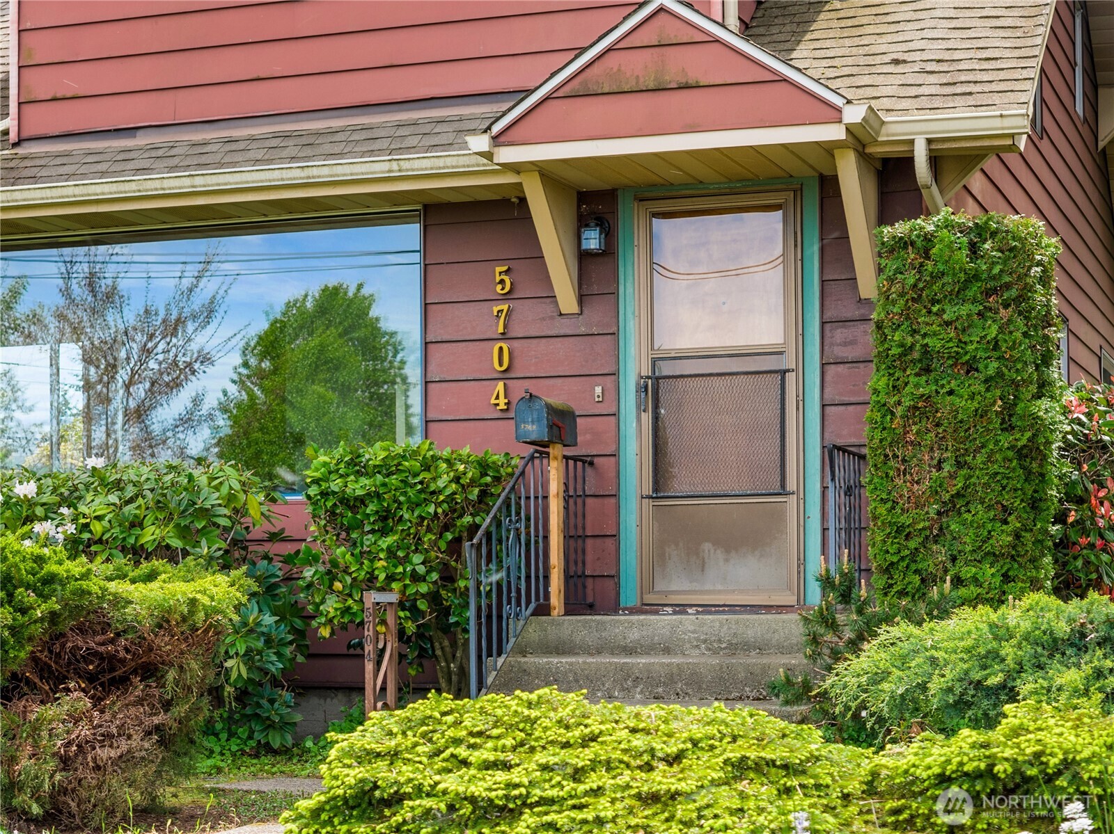 5704 N Ruby Street , Tacoma, WA 98407