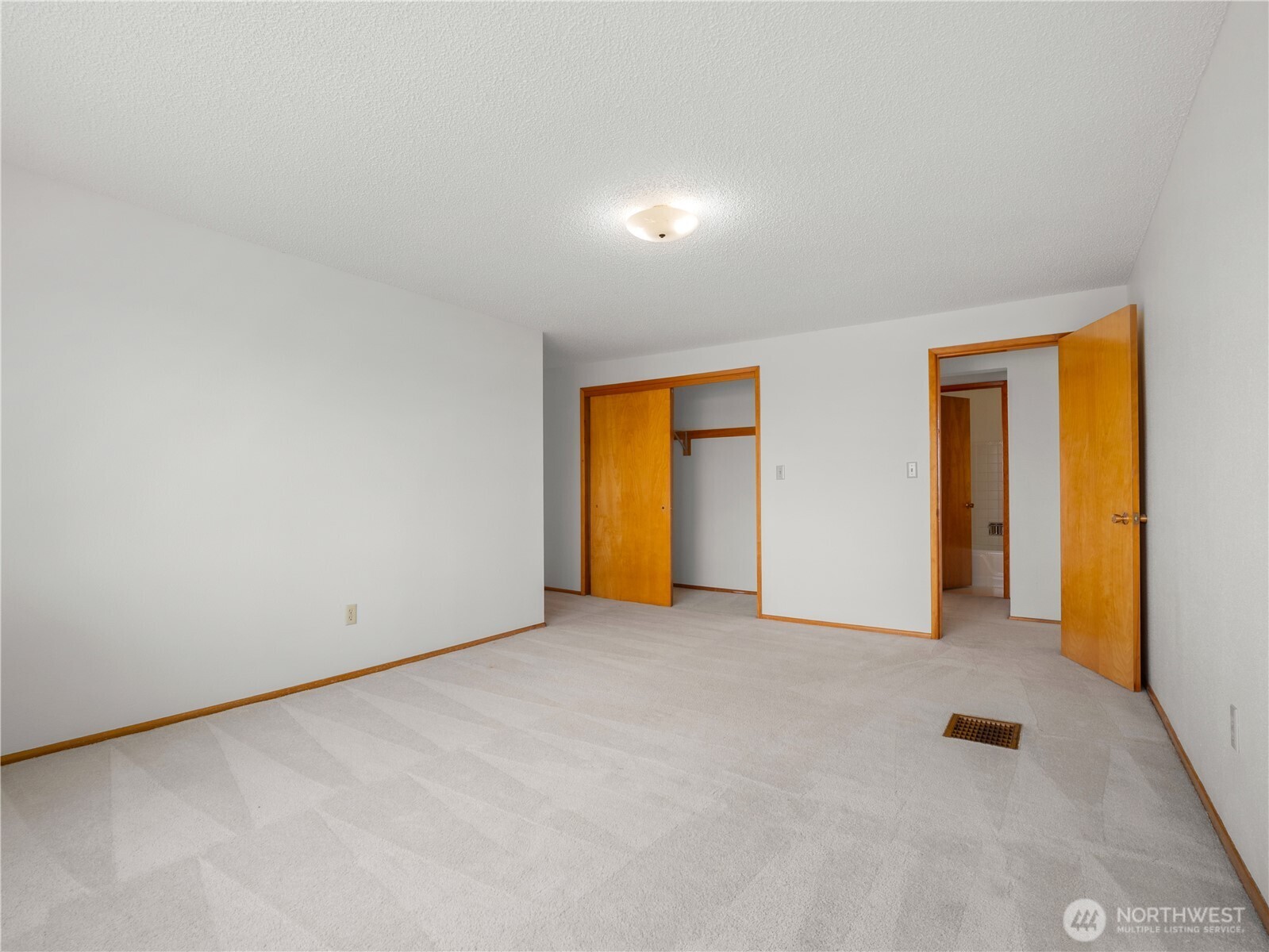 5704 N Ruby Street , Tacoma, WA 98407