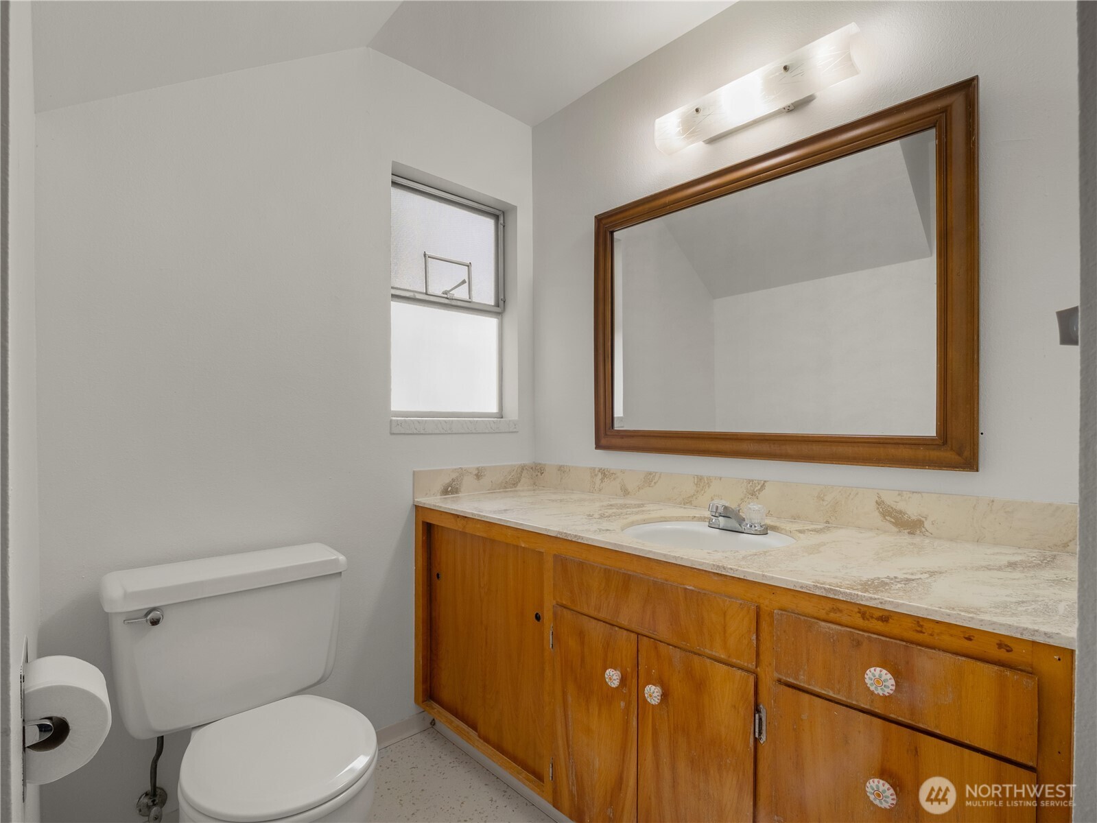 5704 N Ruby Street , Tacoma, WA 98407