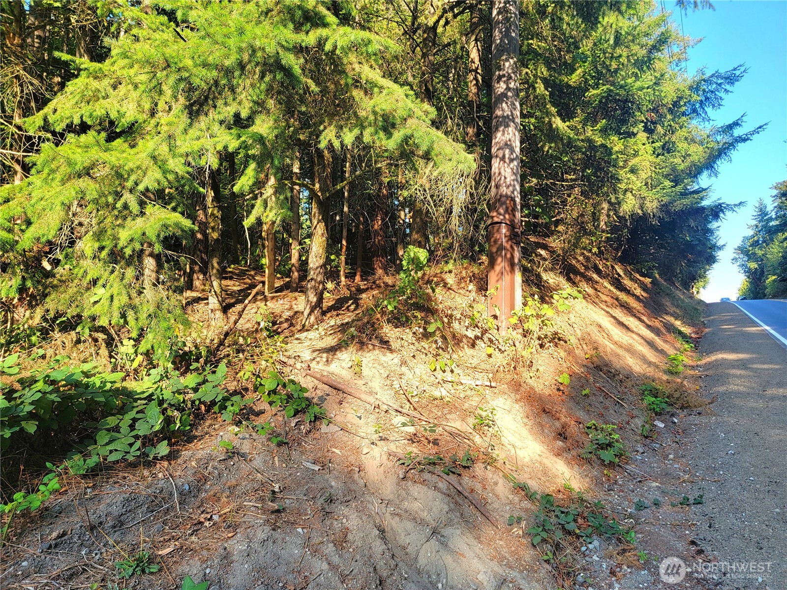 1858 NE McWilliams Road , Bremerton, WA 98311