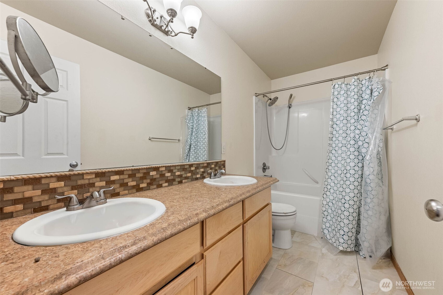 7006 Radius Loop SE, Lacey, WA 98513