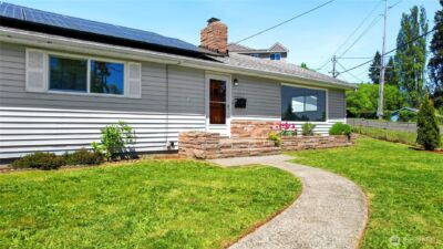 1074 Walnut Street , Bremerton, WA 98310