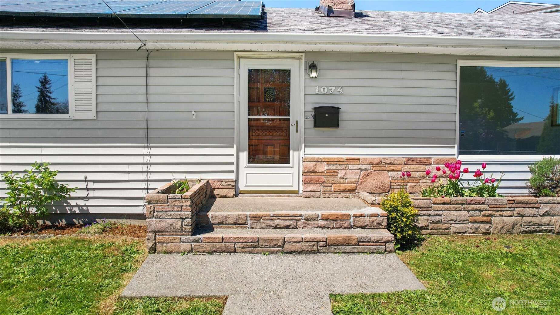1074 Walnut Street , Bremerton, WA 98310