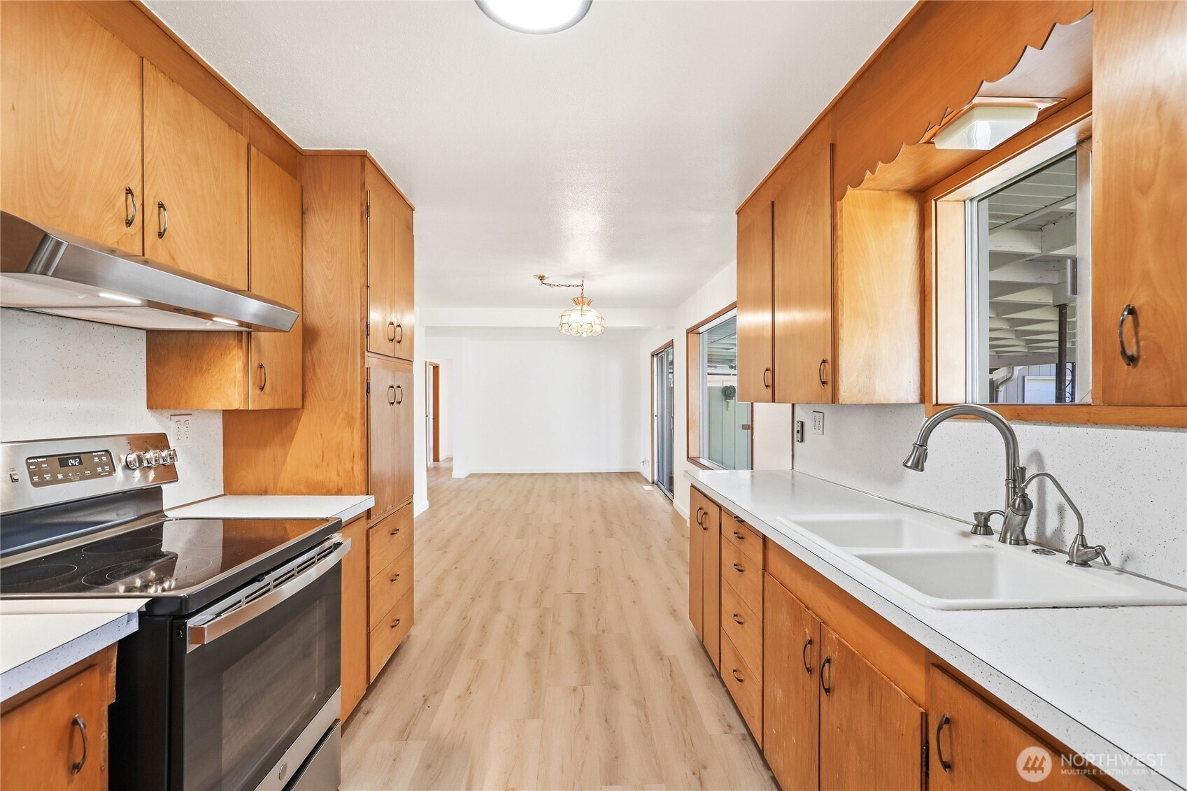 1074 Walnut Street , Bremerton, WA 98310