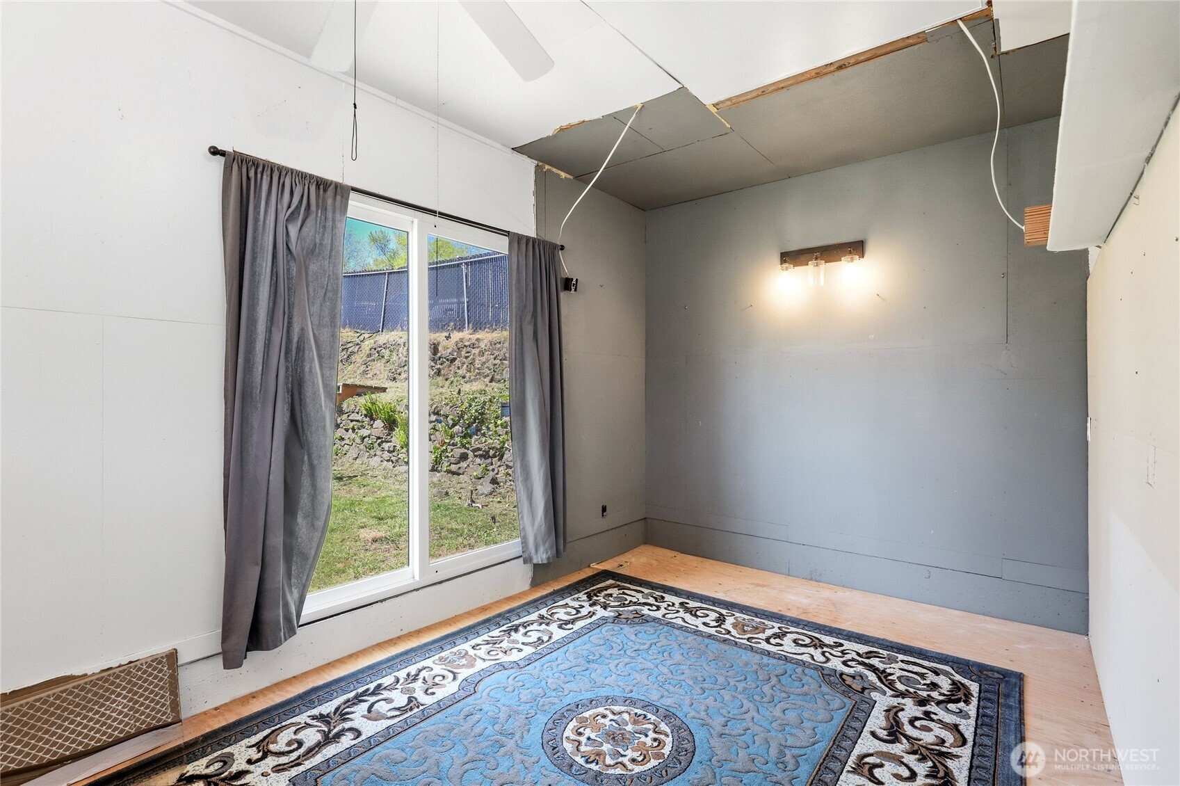 1074 Walnut Street , Bremerton, WA 98310