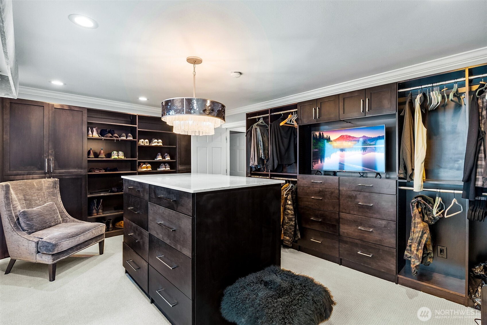 6947 Cooper Point Road NW, Olympia, WA 98502