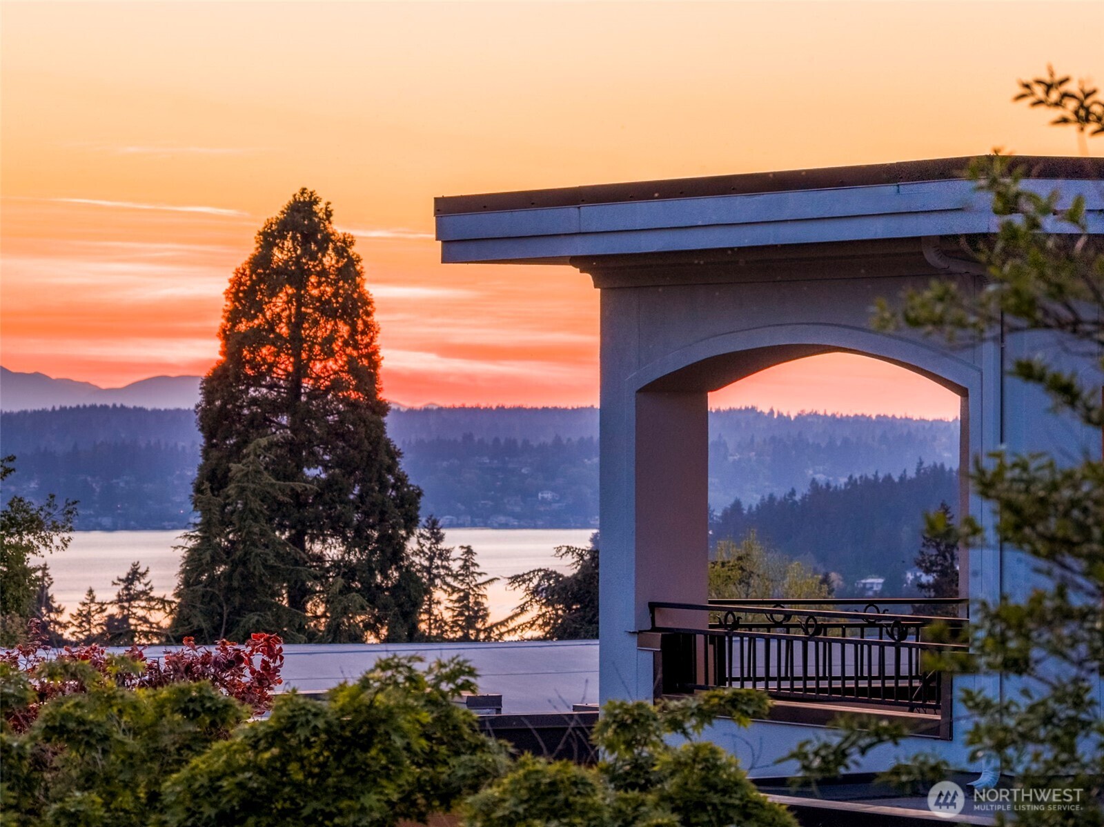 116 16th Avenue , Kirkland, WA 98033