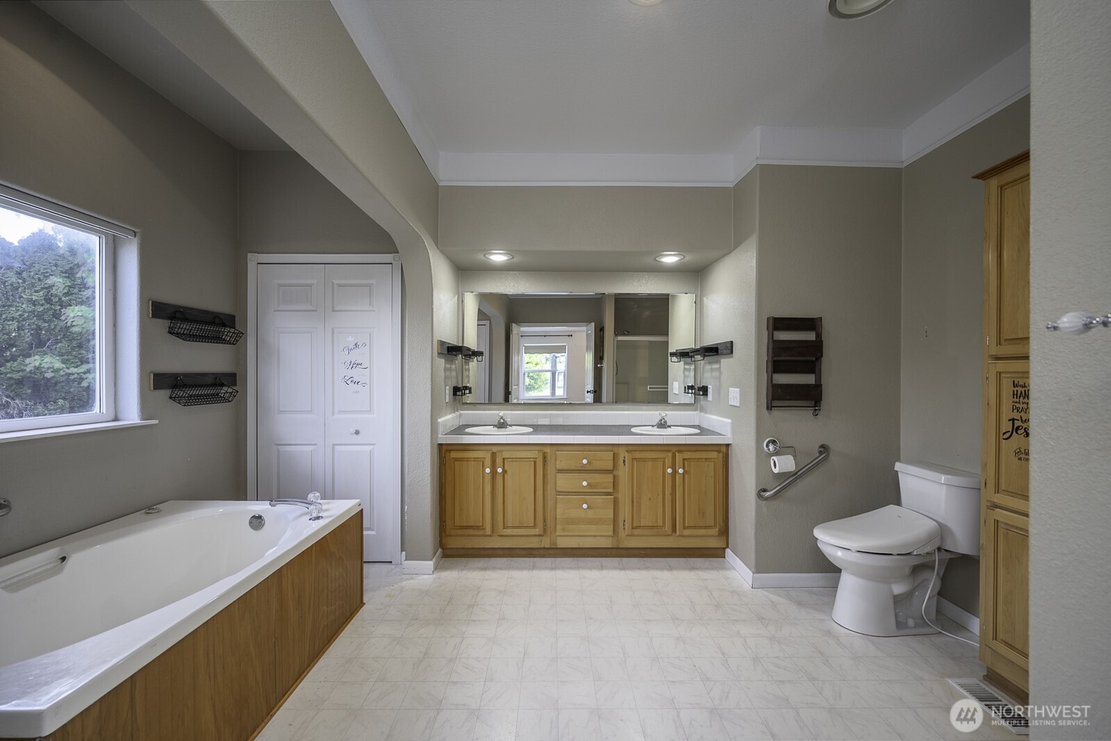 6293 Road 3.3 NE, Moses Lake, WA 98837