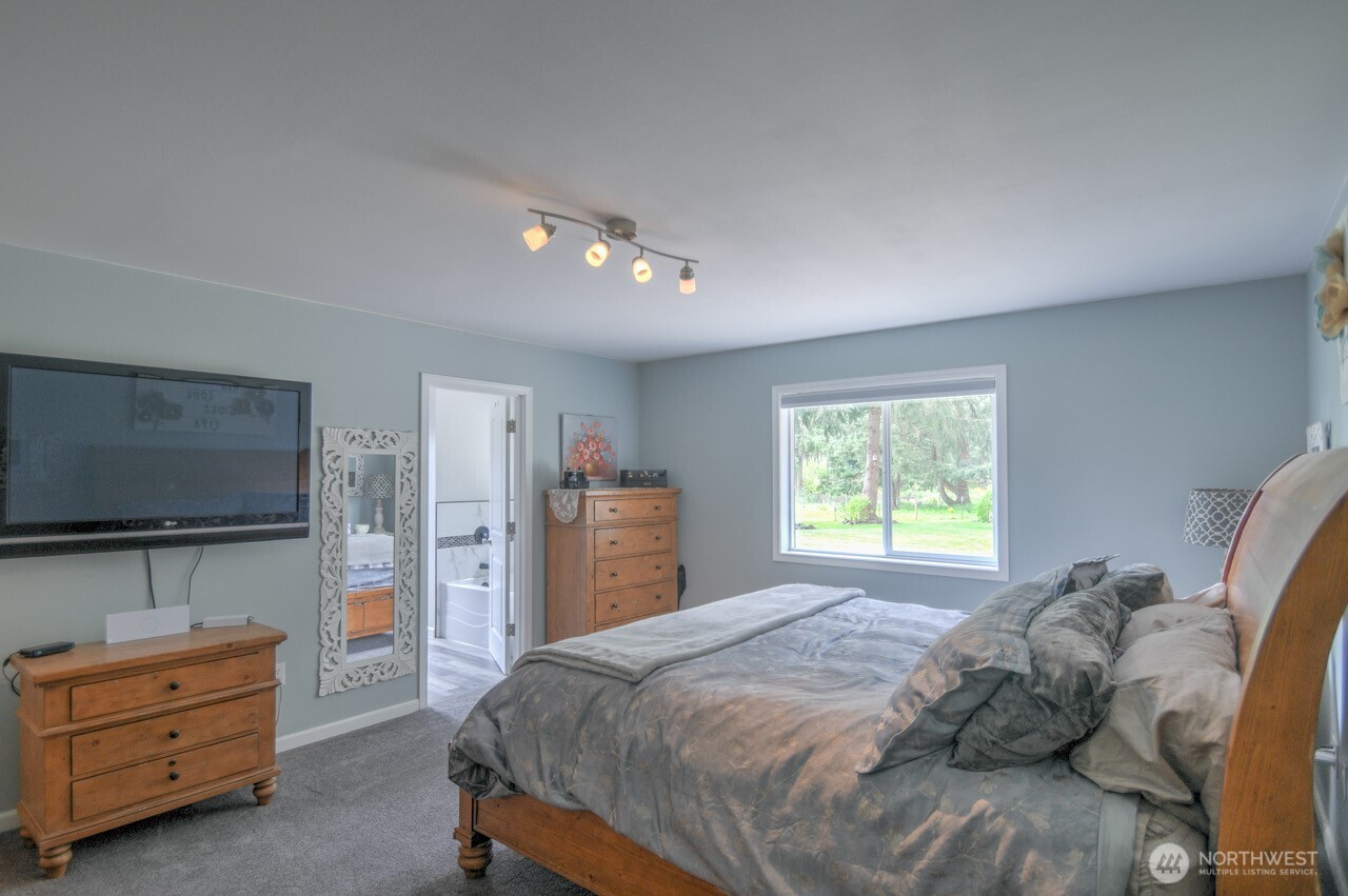 16915 Eugene Street SW, Rochester, WA 98579