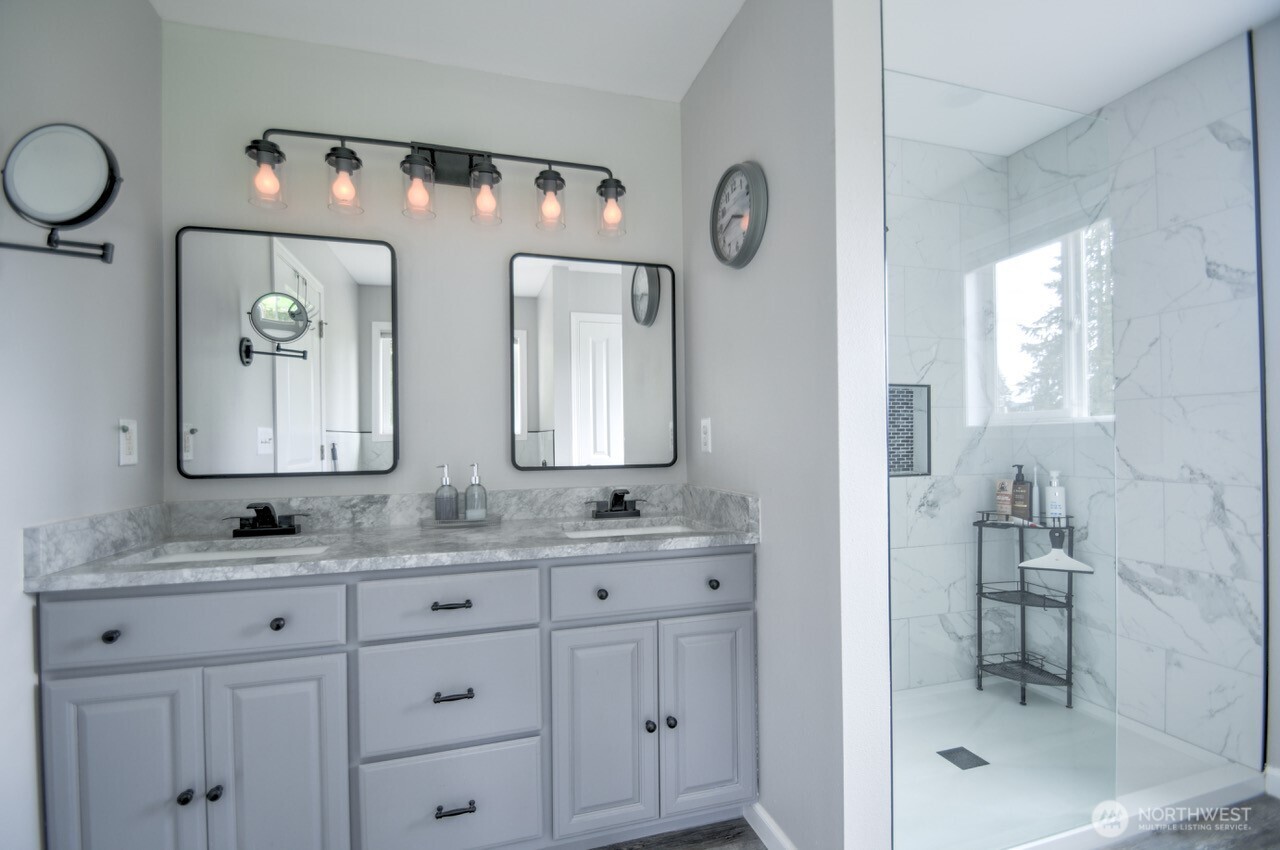 16915 Eugene Street SW, Rochester, WA 98579