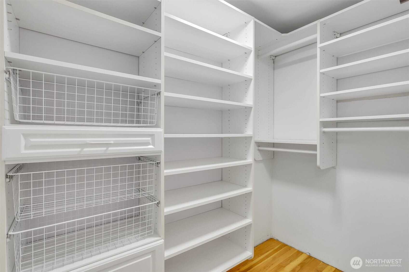 919 2nd Avenue W #505, Seattle, WA 98119