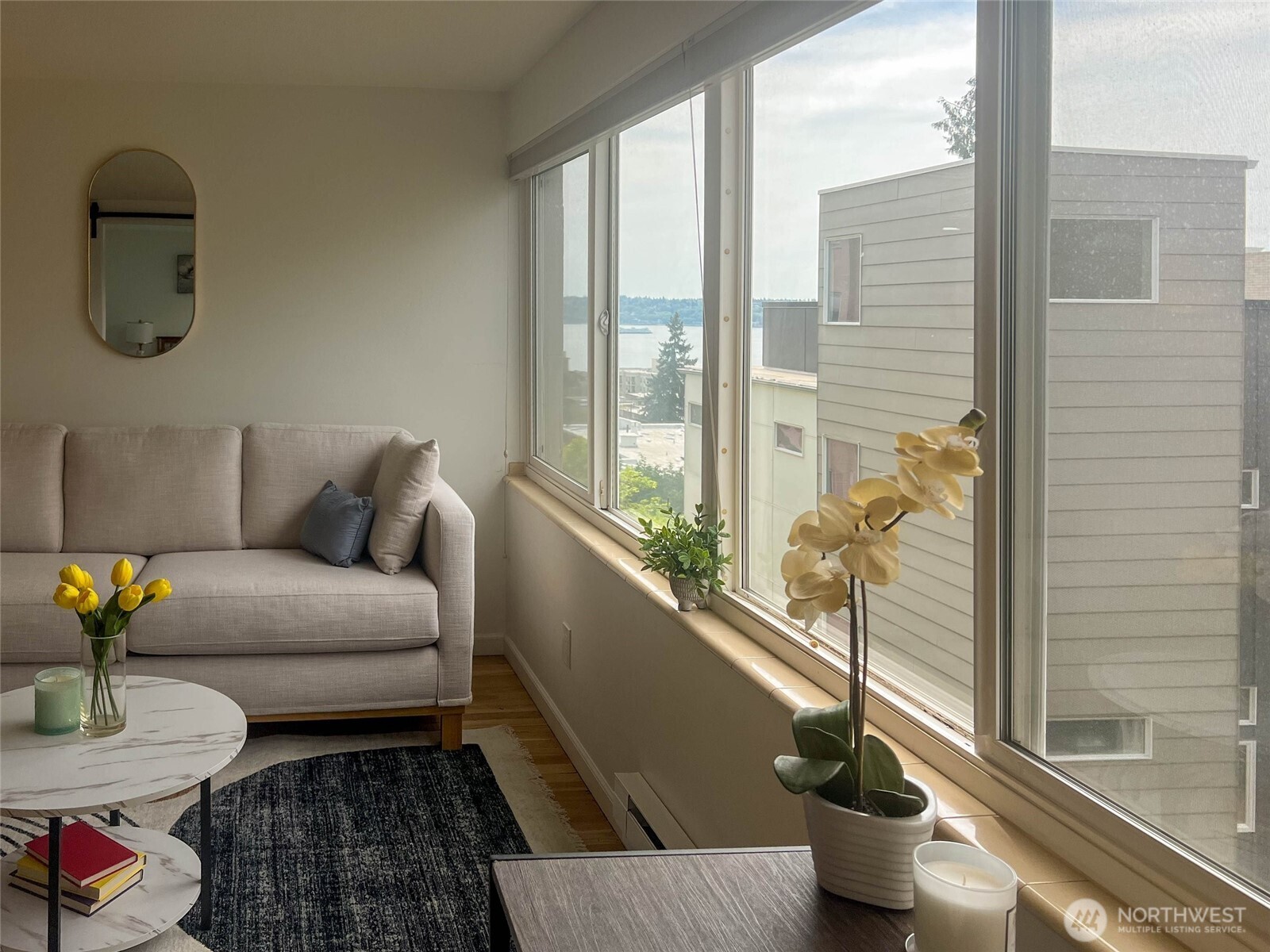 919 2nd Avenue W #505, Seattle, WA 98119