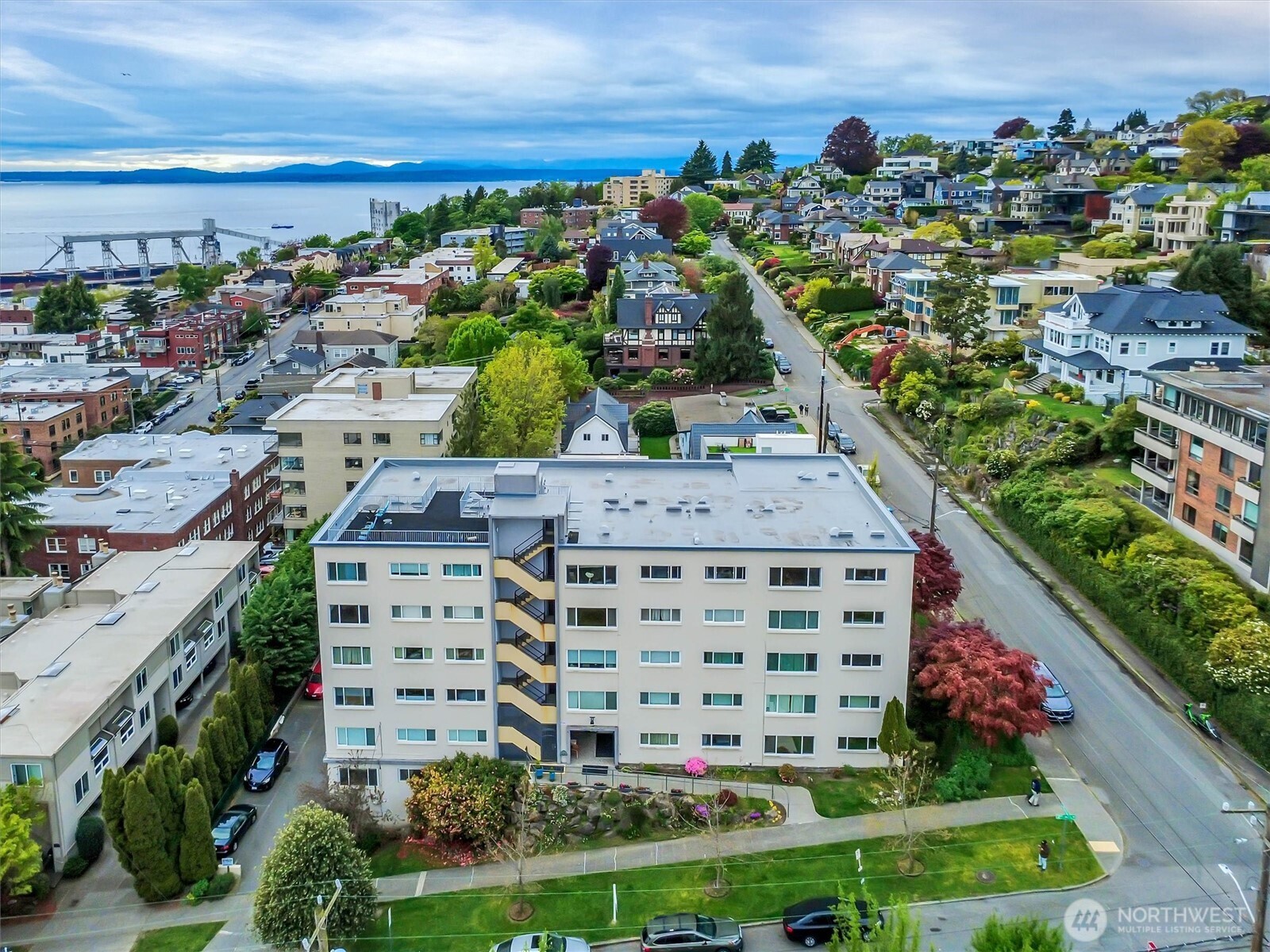 919 2nd Avenue W #505, Seattle, WA 98119
