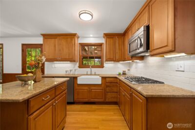 18615 81st Avenue W, Edmonds, WA 98026 - Photo 8