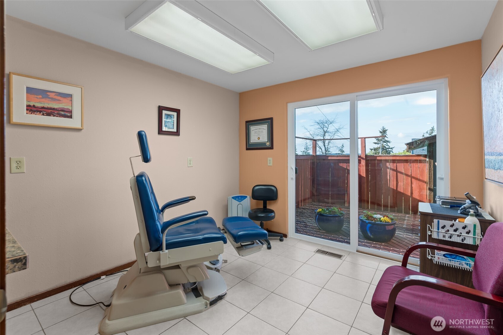 412 N Main Street , Coupeville, WA 98239