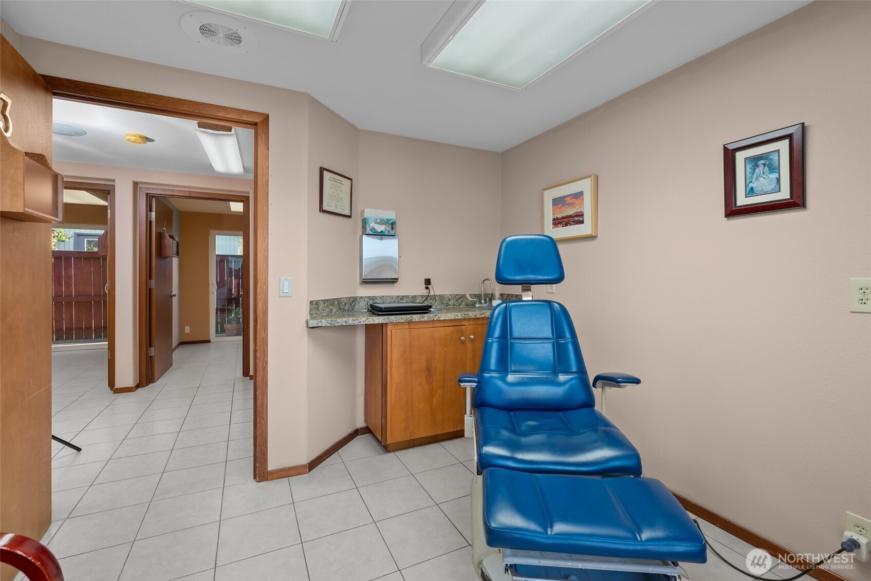412 N Main Street , Coupeville, WA 98239
