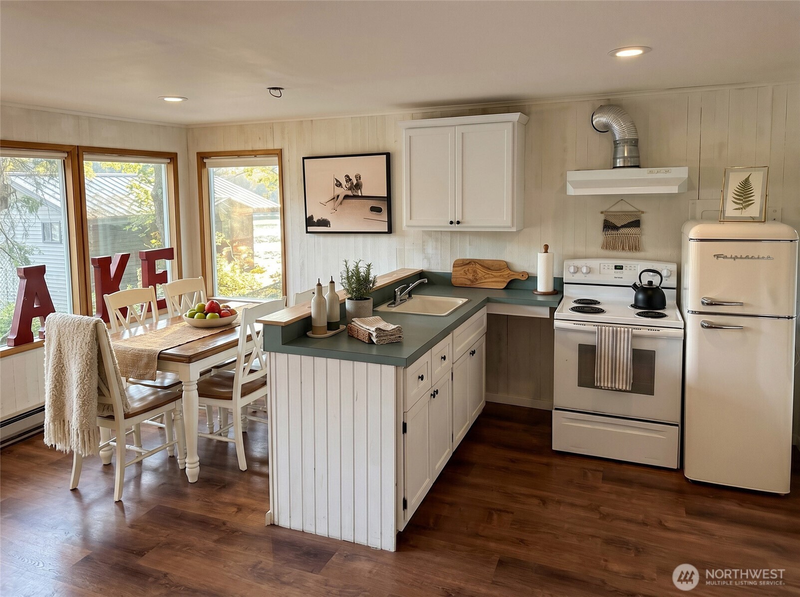 4945 Lakeside Drive , Langley, WA 98260