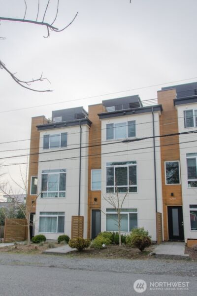 10363 Ashworth Avenue N, Seattle, WA 98133 - Photo 1