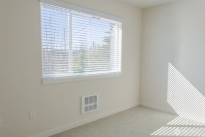 10363 Ashworth Avenue N, Seattle, WA 98133 - Photo 12