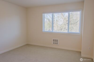 10363 Ashworth Avenue N, Seattle, WA 98133 - Photo 14