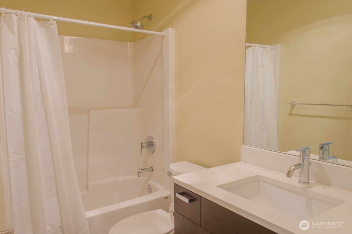 10363 Ashworth Avenue N, Seattle, WA 98133