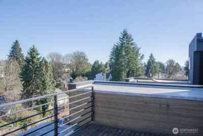 10363 Ashworth Avenue N, Seattle, WA 98133 - Photo 20