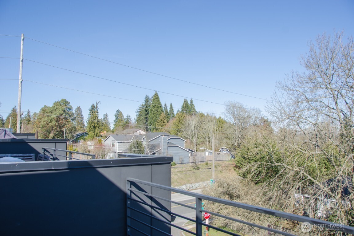 10363 Ashworth Avenue N, Seattle, WA 98133