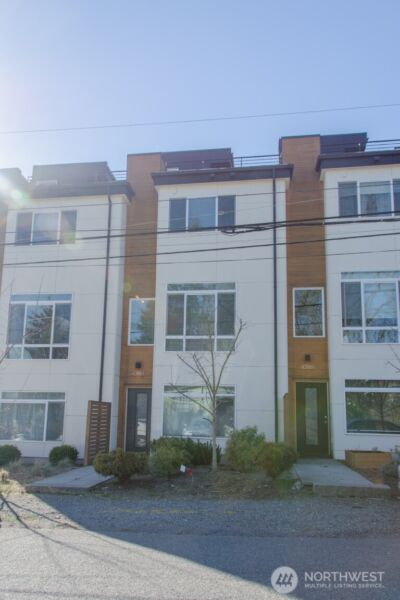 10363 Ashworth Avenue N, Seattle, WA 98133 - Photo 27