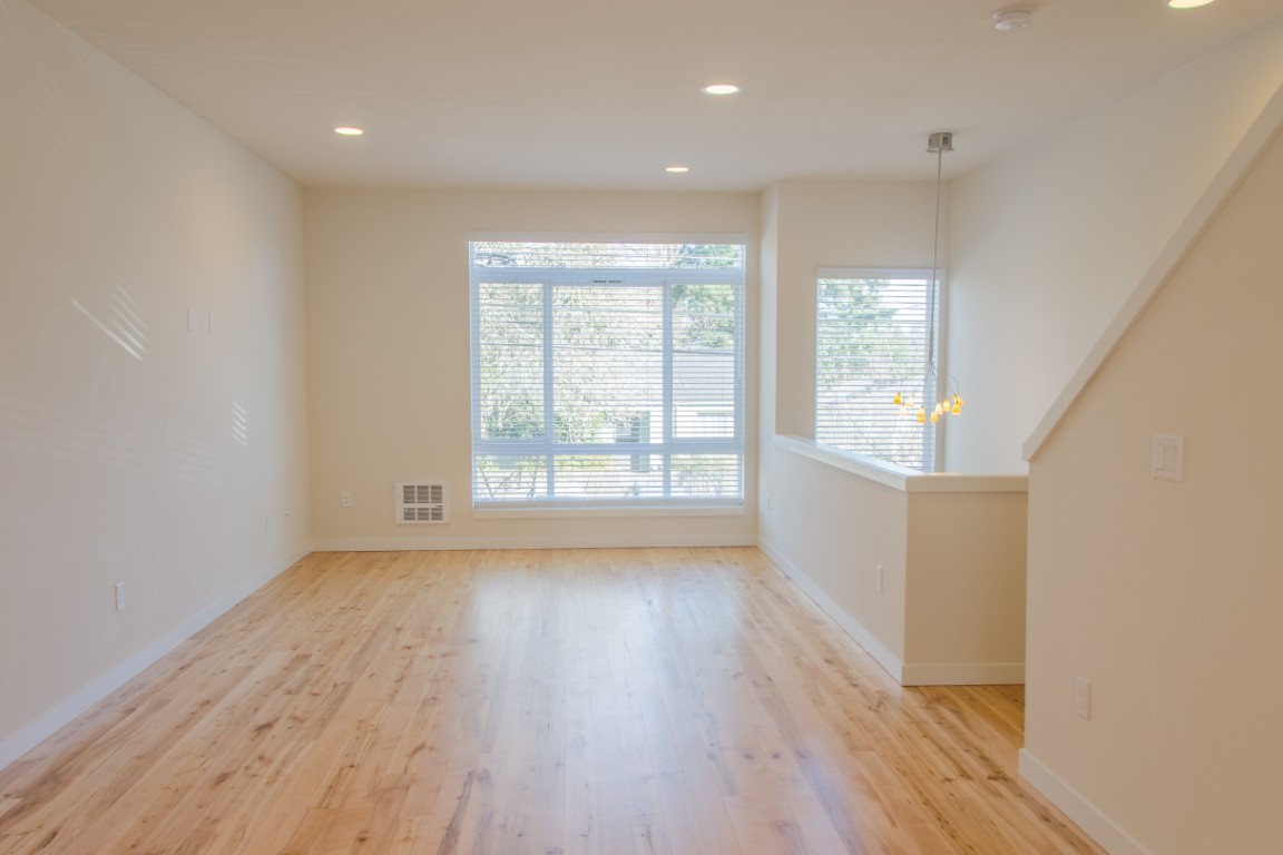 10363 Ashworth Avenue N, Seattle, WA 98133