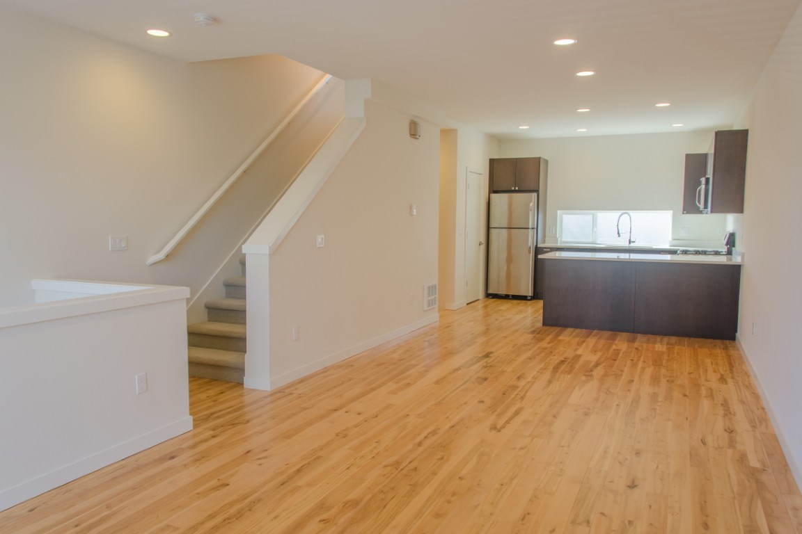 10363 Ashworth Avenue N, Seattle, WA 98133