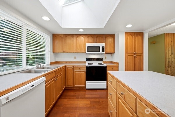 9215 NE 178th Street , Bothell, WA 98011