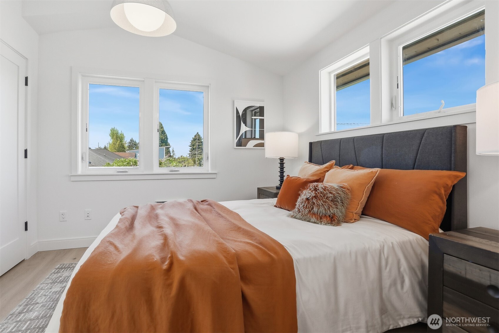 8332 24th Avenue NW, Seattle, WA 98117