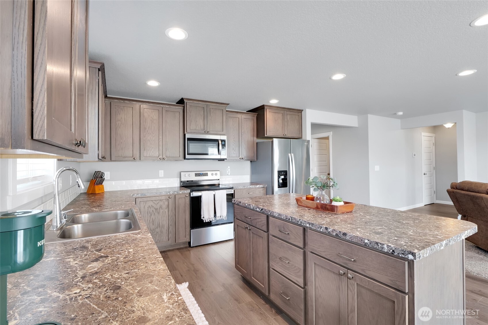 4735 W Cottontail St , Moses Lake, WA 98837