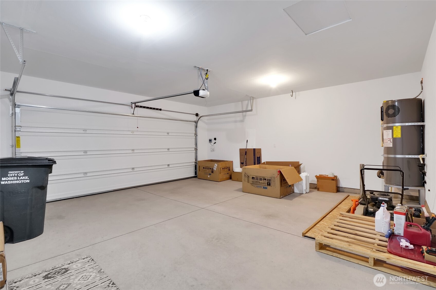 4735 W Cottontail St , Moses Lake, WA 98837