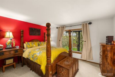 9602 NE 35th Place , Clyde Hill, WA 98004-1800 - Photo 17
