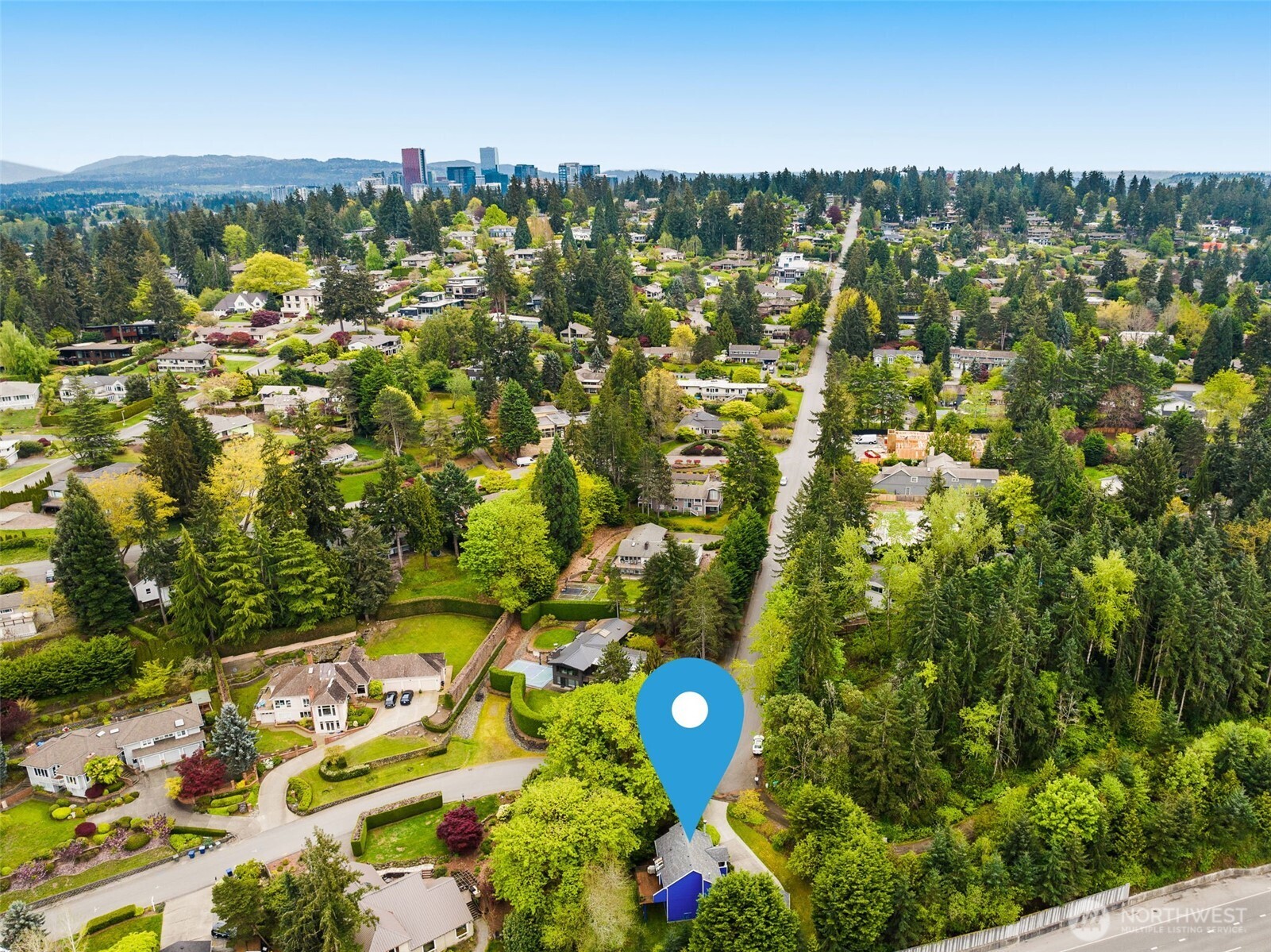 9602 NE 35th Place , Clyde Hill, WA 98004-1800