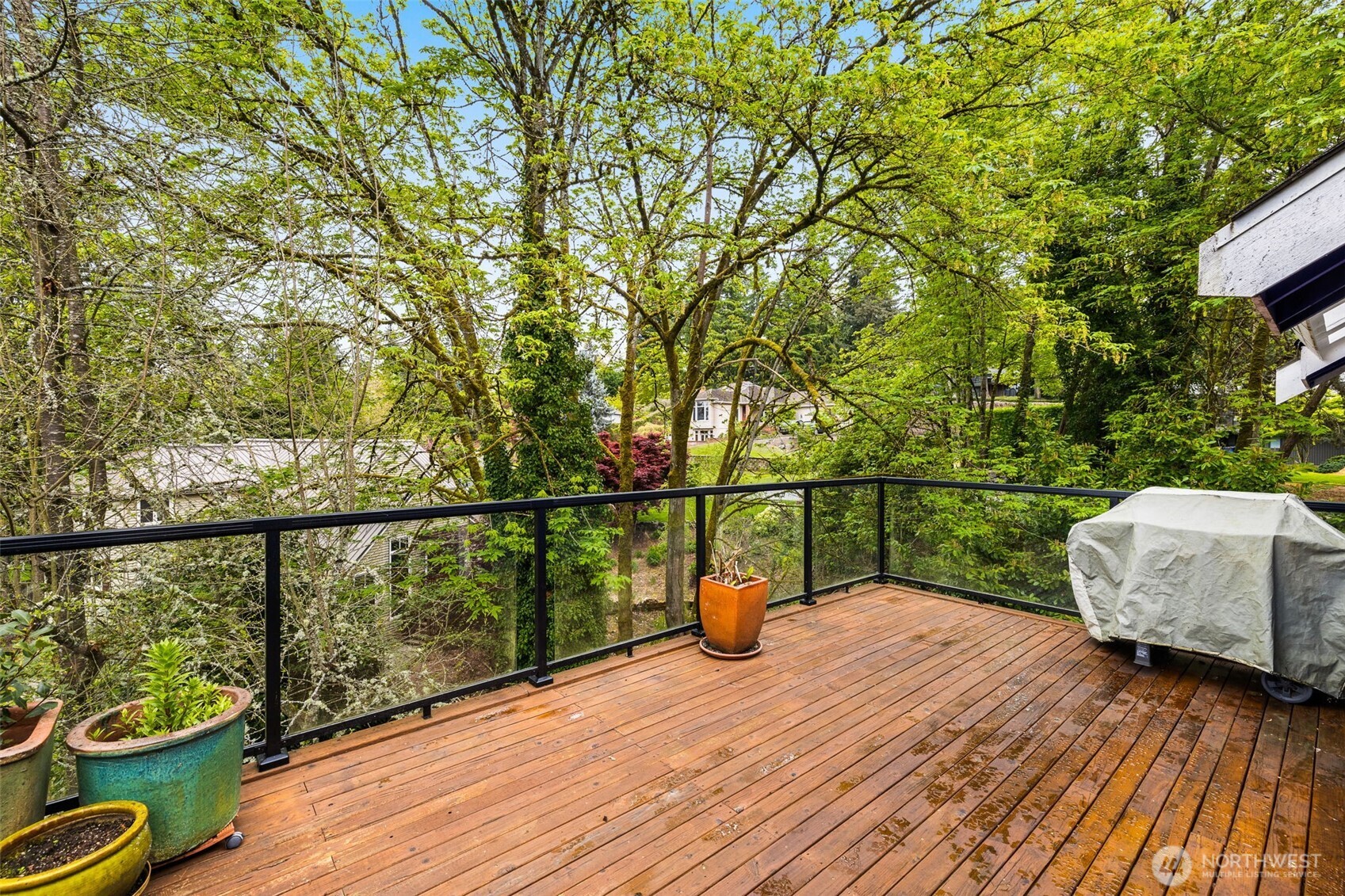 9602 NE 35th Place , Clyde Hill, WA 98004-1800