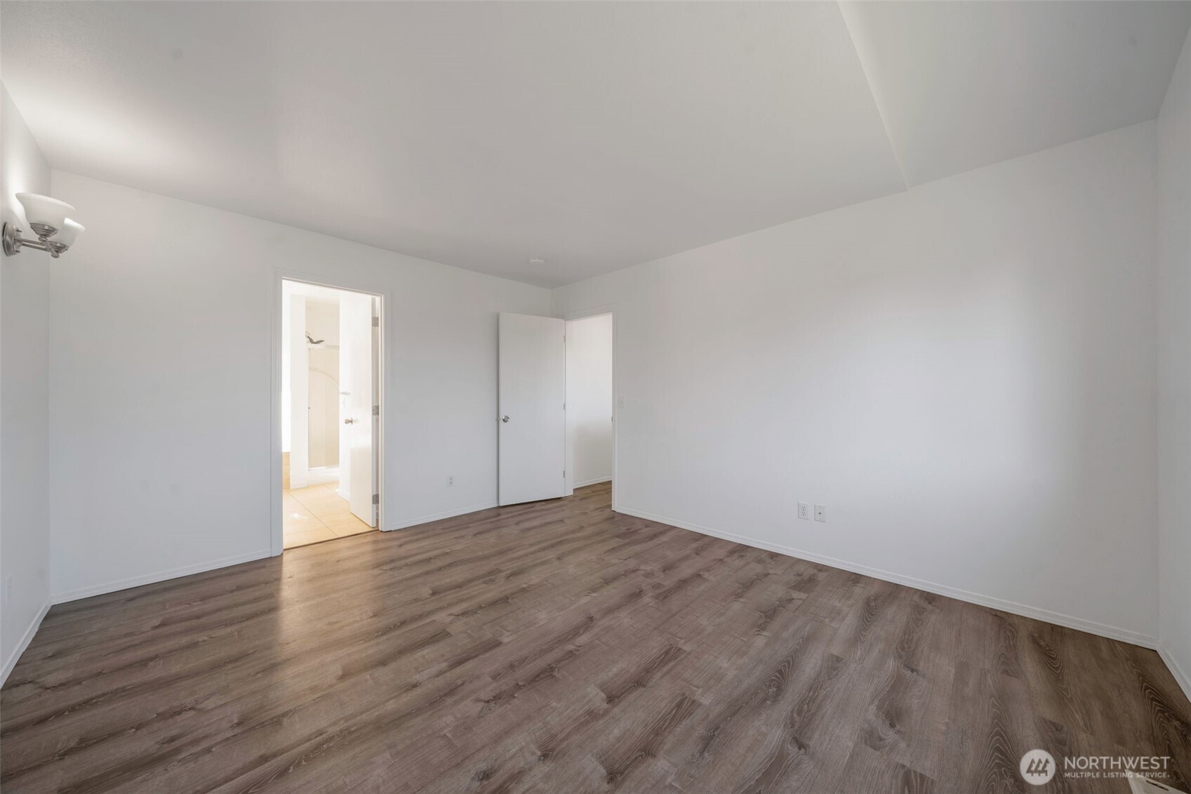9925 S 242nd Place , Kent, WA 98030