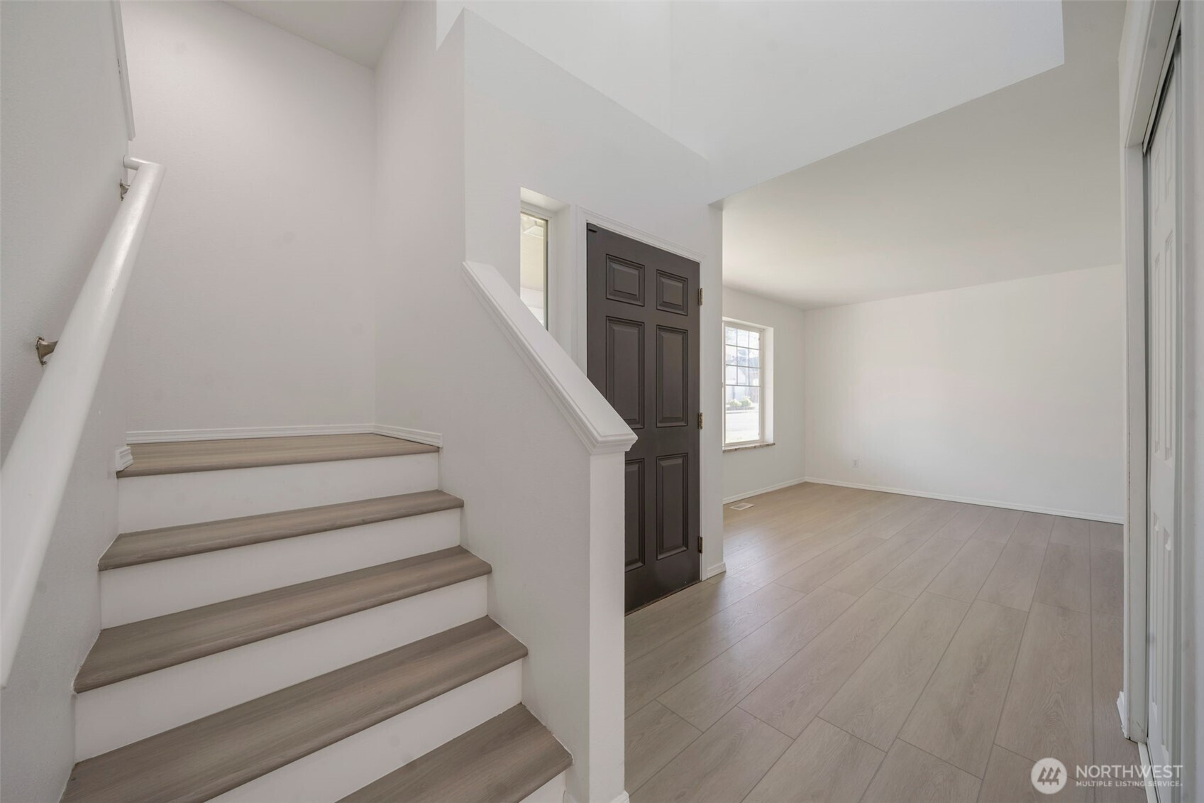 9925 S 242nd Place , Kent, WA 98030