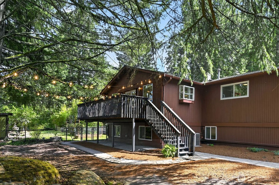 8507 45th Street W, University Place, WA 98466