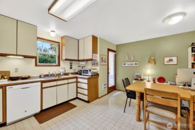 2434 55th Avenue SW, Seattle, WA 98116 - Photo 17